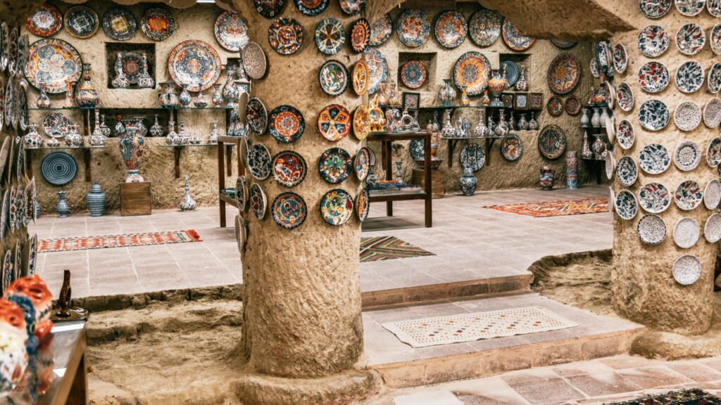 Marrakech durante un tour desde Casablanca por Marruecos, recorriendo la medina y los lugares más emblemáticos de la ciudad roja