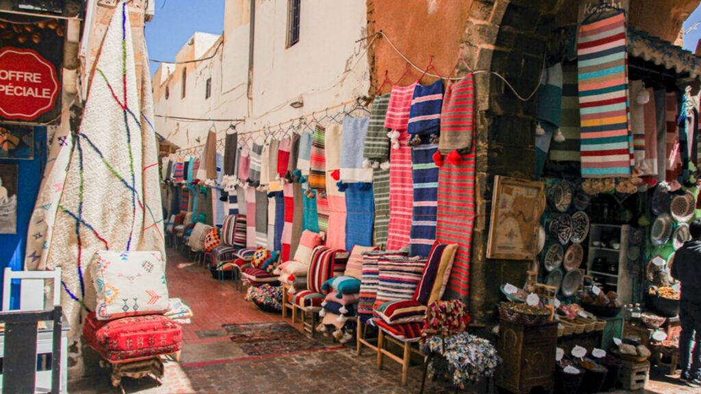 Excursión de un día a Essaouira desde Marrakech, disfrutando de playas, medina y puerto pesquero.