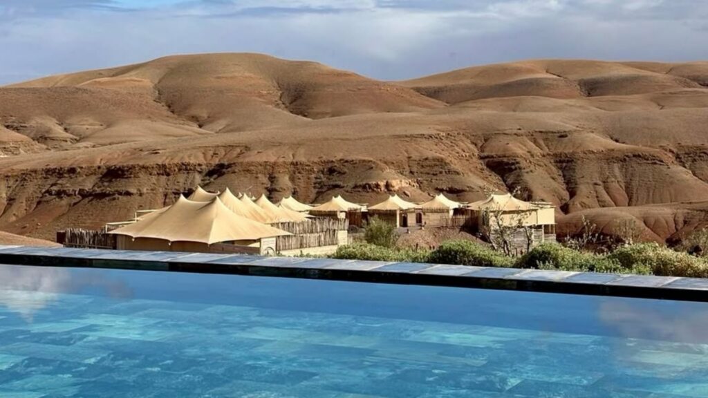 Excursión al desierto de Agafay desde Marrakech con cena tradicional y atardecer en el desierto de Marruecos