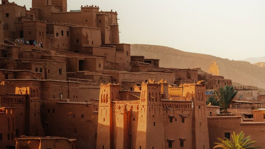 Kasbah Ait Ben Haddou en Marruecos durante un gran tour desde Casablanca, fortaleza histórica y Patrimonio de la Humanidad